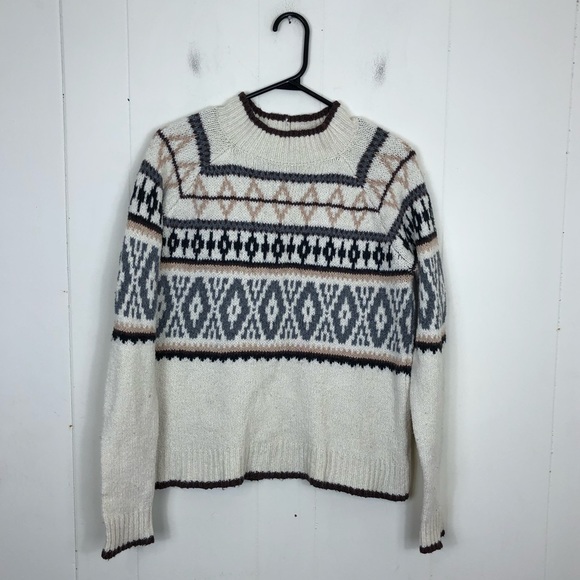 American Eagle Outfitters Sweaters - American Eagle Sweater Sz M